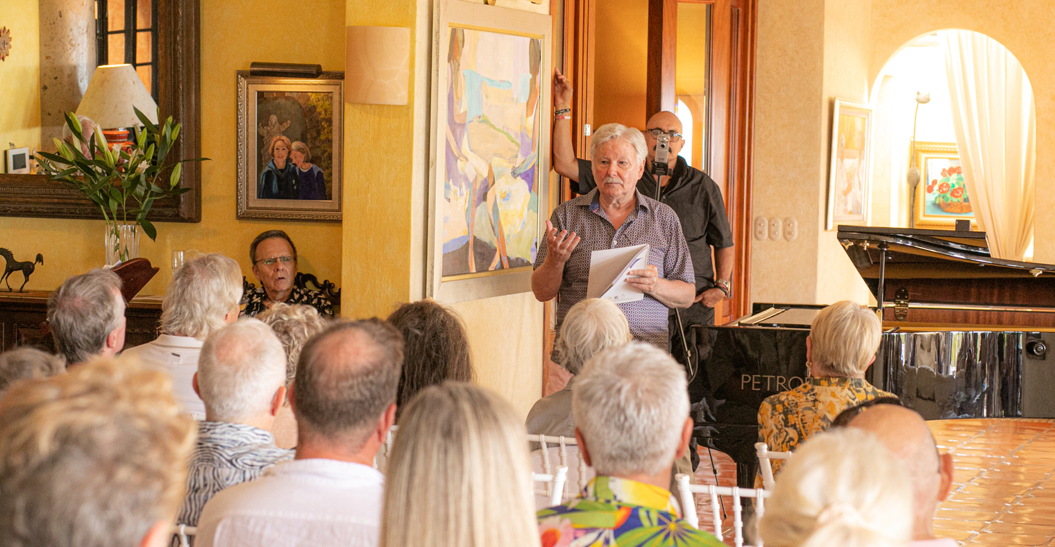 Ronald Tomarelli performing at the piano during a recital in Puerto Vallarta, March 2026